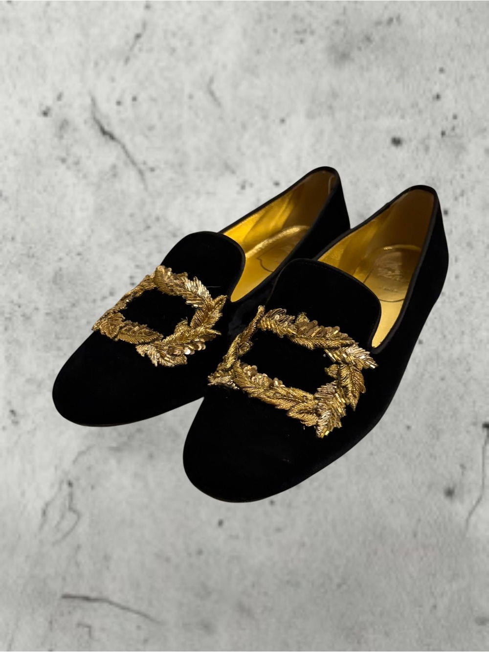 Roger Vivier Efflorescence Velvet sequin embellishments Loafers Black & Gold